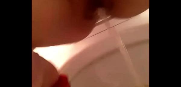  Chinese wife urethra pissing peeing pee menstruation